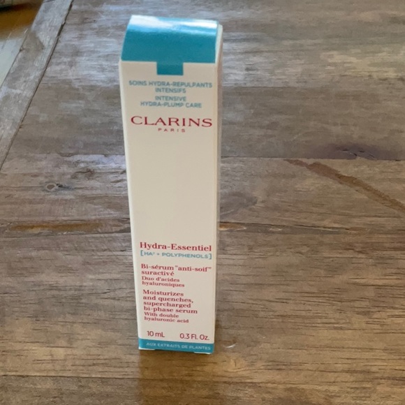 Brand New, Clarins - Picture 4 of 9
